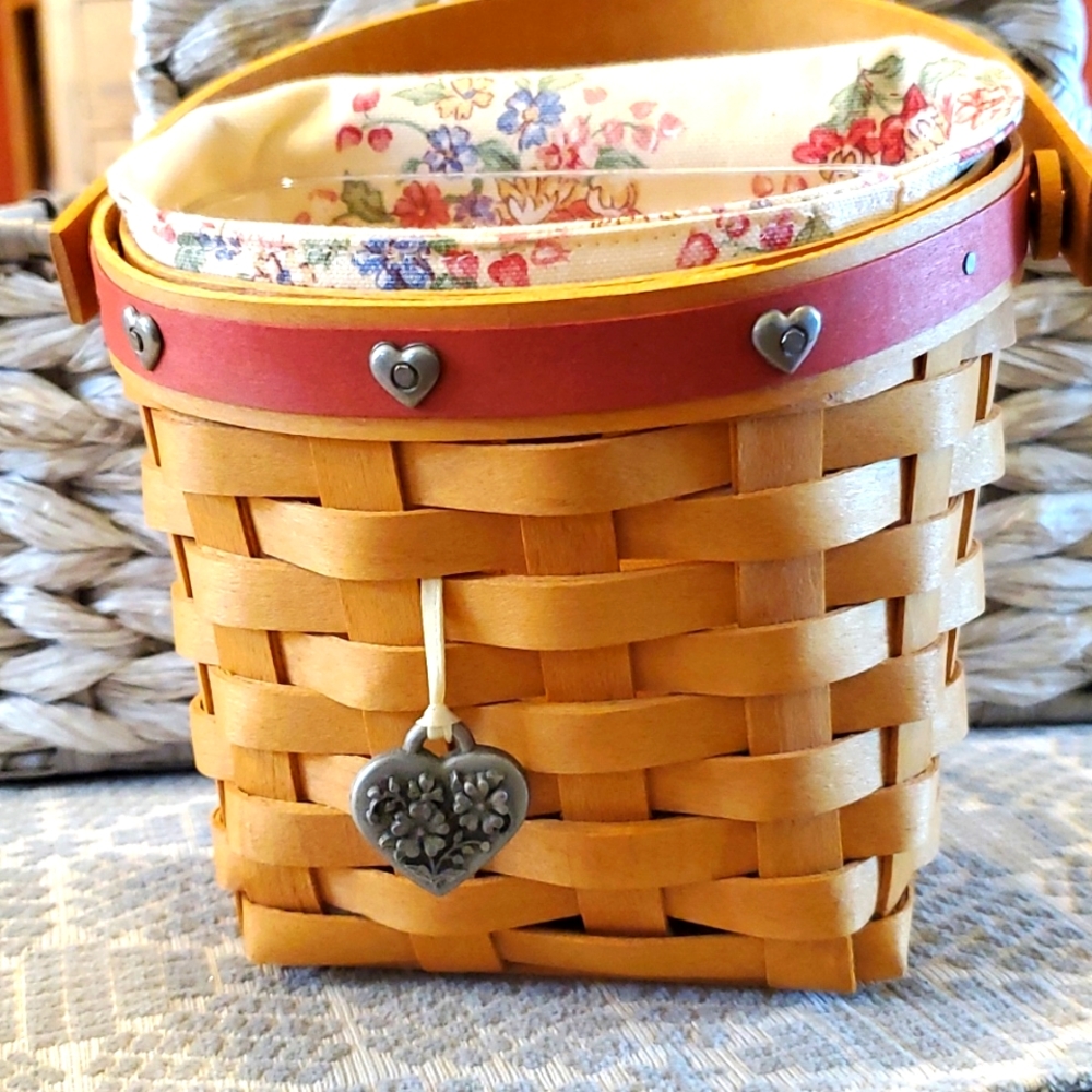 🏵Sweetheart Longaberger basket